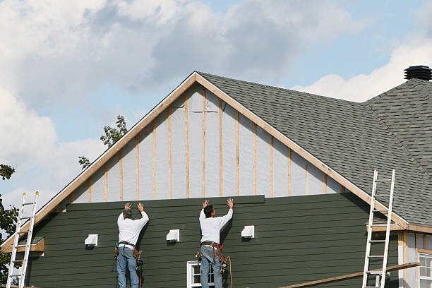 Professional Siding technician working in Wilson's Mills, NC